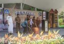 Didampingi Ketua Penggerak PKK, Bupati Buka Festival Lomba Seni Daerah Tana Toraja